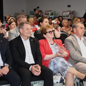 folk-kgw-fot-zjak106.JPG