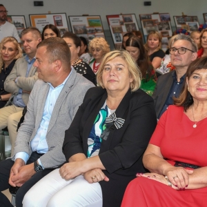 folk-kgw-fot-zjak132.JPG