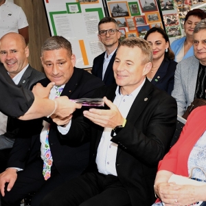 folk-kgw-fot-zjak143.JPG
