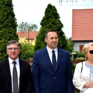 odsloniecie-tablicy-nowej-wsi-legnickiej12.jpg