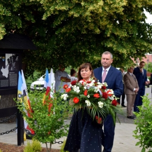 odsloniecie-tablicy-nowej-wsi-legnickiej28.jpg