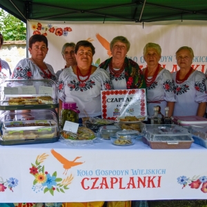 30-biesiada-kresowa-pielgrzymka-stoiska-komisja-nagrody-fot-BS_37.jpg