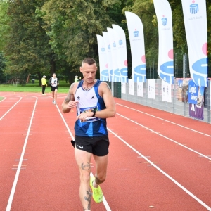 bieg_legnica_polmaraton_10_km_fot_dawid_soltys015.JPG