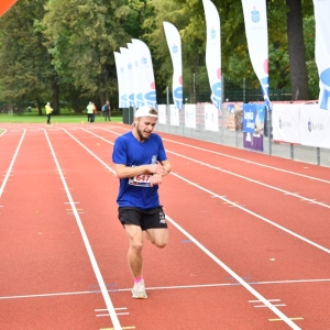 bieg_legnica_polmaraton_10_km_fot_dawid_soltys024.JPG