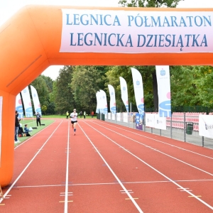 bieg_legnica_polmaraton_10_km_fot_dawid_soltys041.JPG
