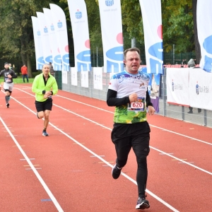 bieg_legnica_polmaraton_10_km_fot_dawid_soltys075.JPG
