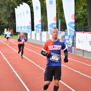 bieg_legnica_polmaraton_10_km_fot_dawid_soltys100.JPG