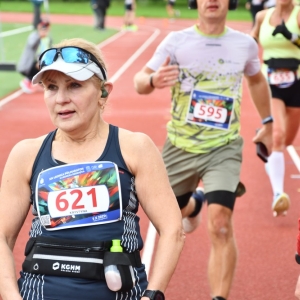 bieg_legnica_polmaraton_10_km_fot_dawid_soltys140.JPG