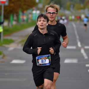 legnicki-polmaraton-cz2-fot-zjak197.JPG