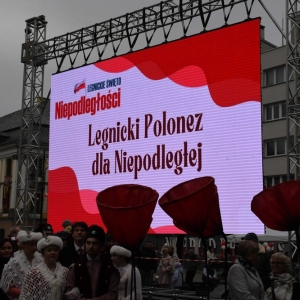 polonez-legnica-niepodl-fot-ewajakub073.JPG