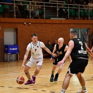 basket_legnica_wilki_zary_fot_dawid_soltys16.JPG
