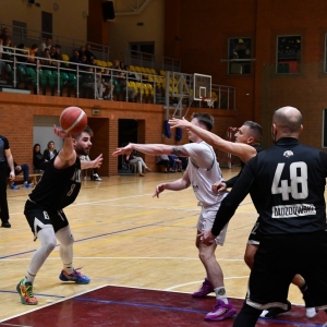 basket_legnica_wilki_zary_fot_dawid_soltys39.JPG