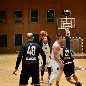 basket_legnica_wilki_zary_fot_dawid_soltys69.JPG