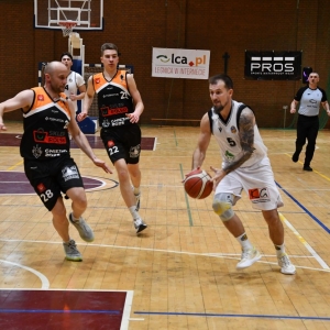 basket_legnica_mkk_gniezno_fot_dawid_soltys082.JPG