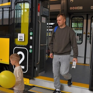 koleje-100-pociag-fot-ewajak099.jpg