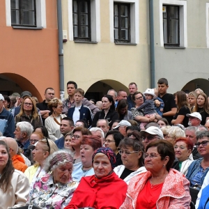 swiat-pod-kyczera-fot-ewajak253.jpg