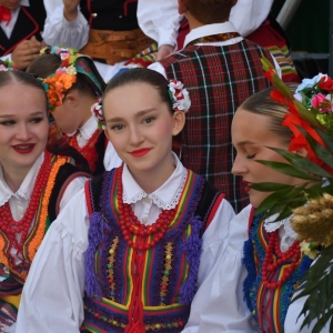 dozynki-legpol-fot-ewajak180.jpg